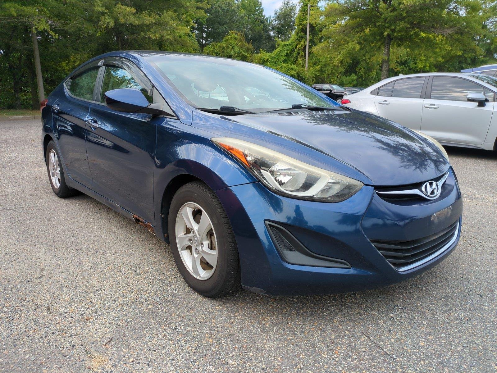 Used 2015 Lakeside Blue Hyundai SE image 2