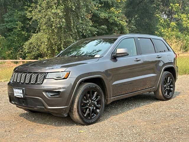 Used 2021 Granite Crystal Metallic Clearcoat Jeep Laredo X image 3