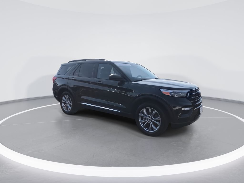 Used 2023 Green Ford XLT image 2