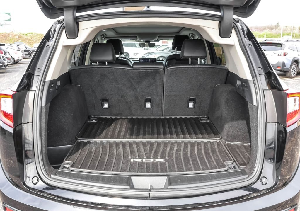 Used 2019  Acura Base image 32