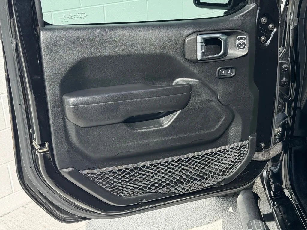 Used 2020 Black Jeep Sport image 24