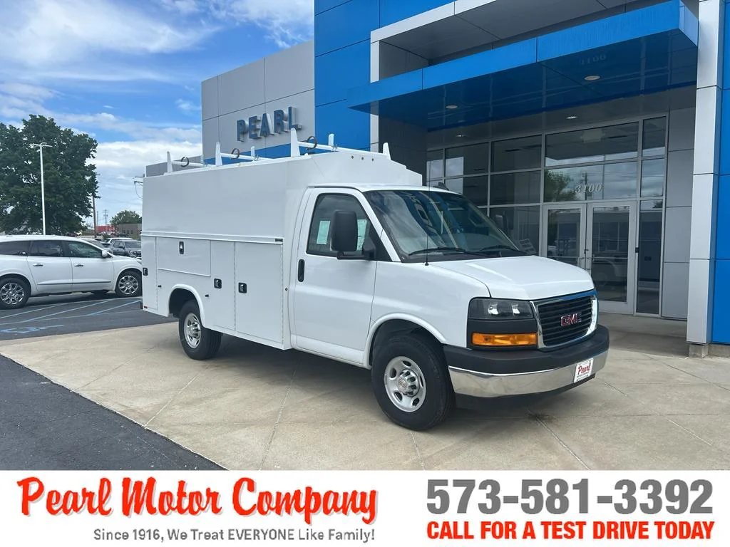 2024 GMC Savana Cutaway