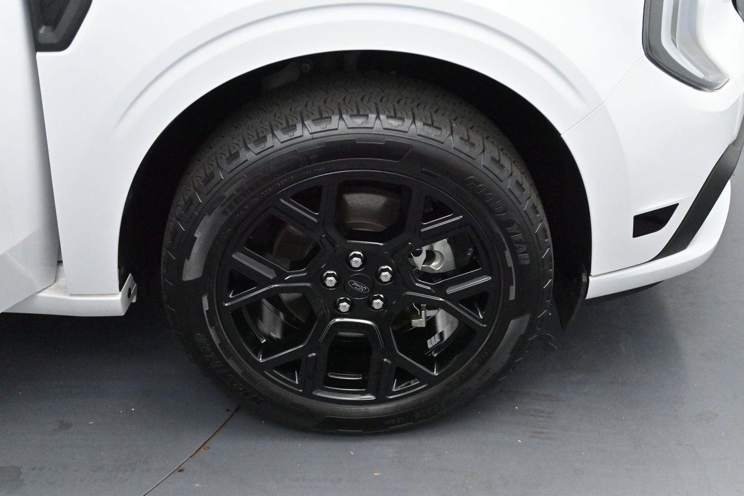 Used 2025 Oxford White Ford Lobo Standard image 32