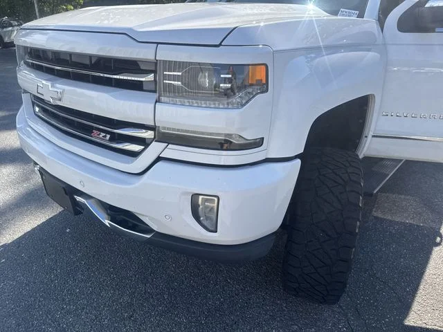 Used 2017 White Chevrolet LTZ image 34
