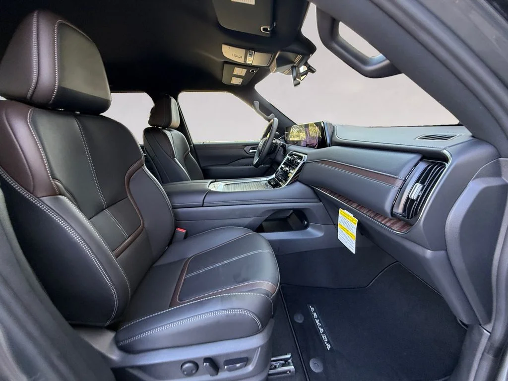 New 2026 Gray Nissan SL image 17