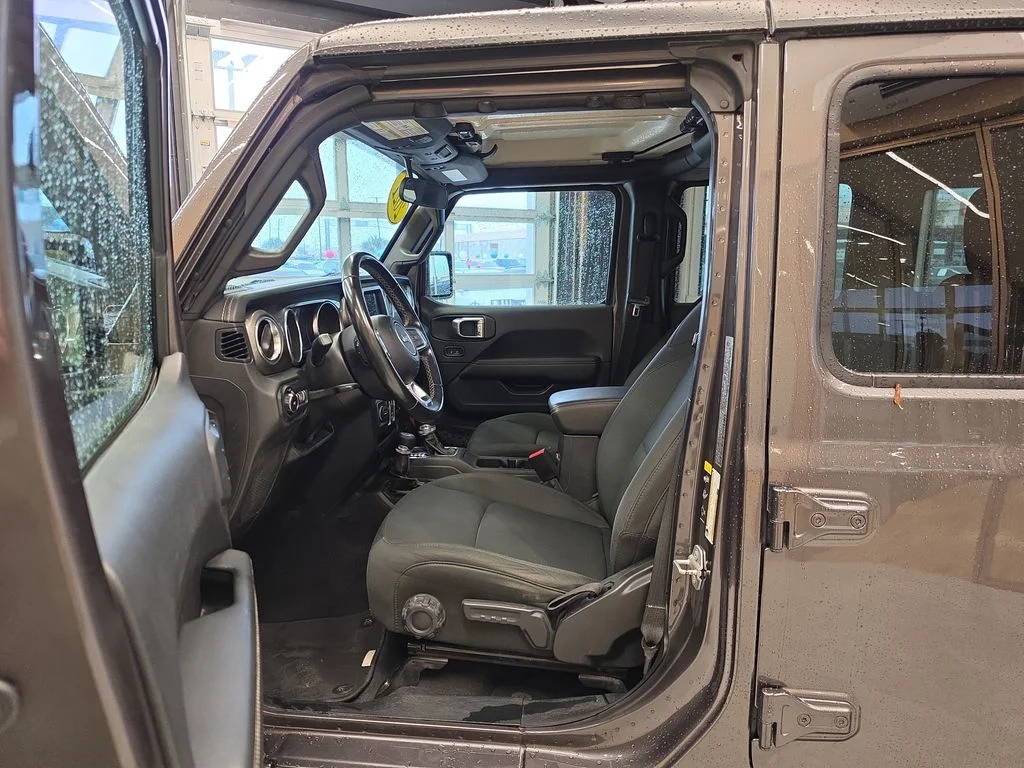 Used 2021 Gray Jeep Unlimited Sahara image 14