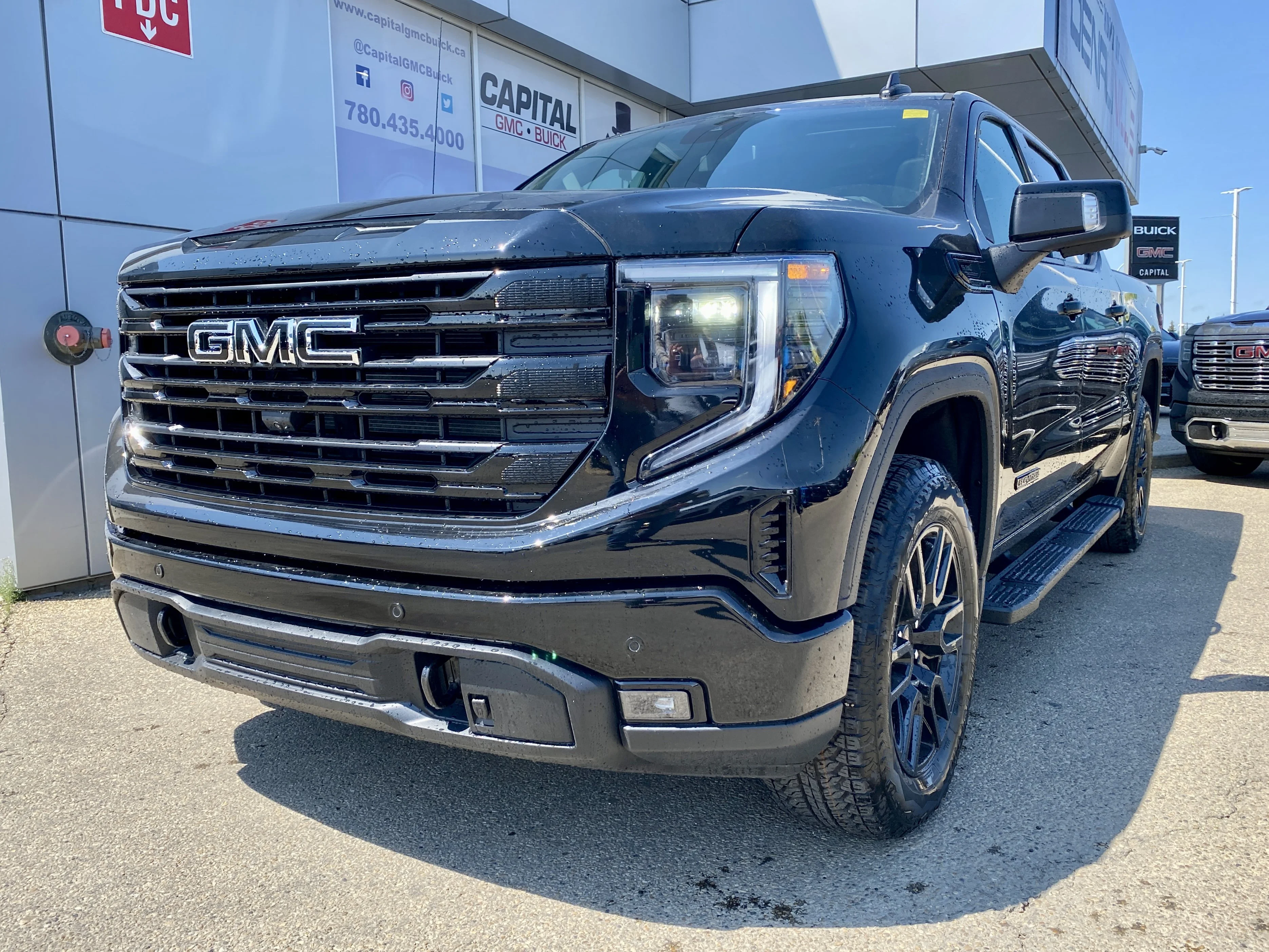 New 2026 ONYX BLACK GMC Elevation image 2