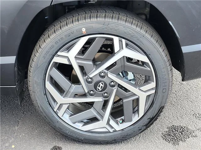New 2026 Abyss Black Pearl Hyundai SEL Premium image 7