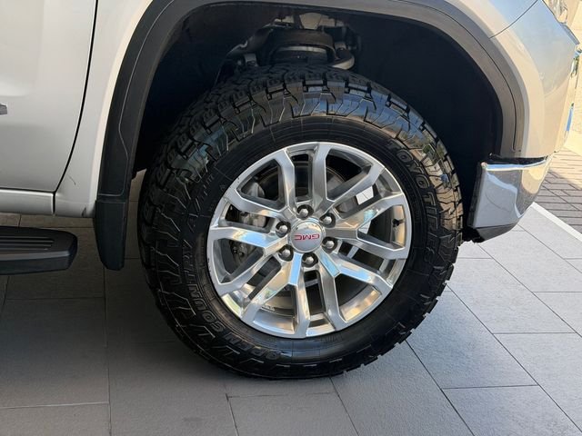 Used 2019 Silver GMC SLT image 9