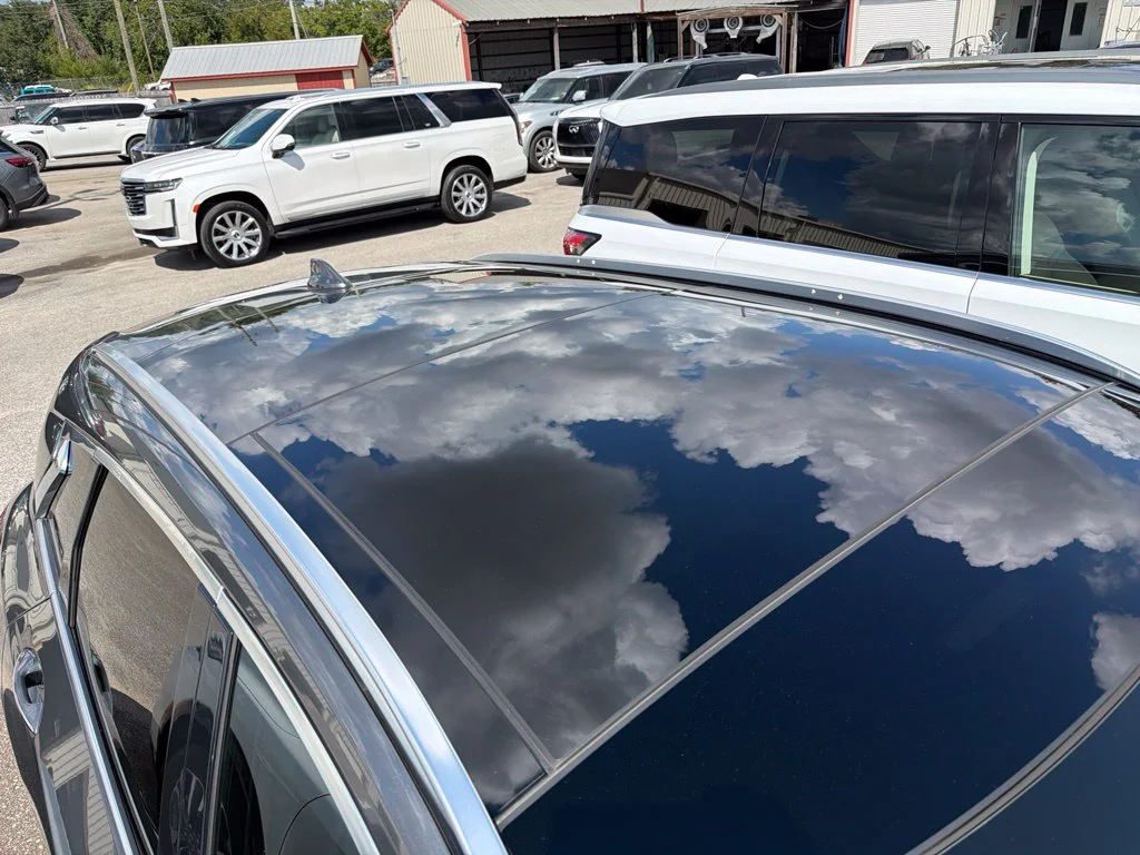 Used 2022 Graphite Shadow INFINITI LUXE image 5