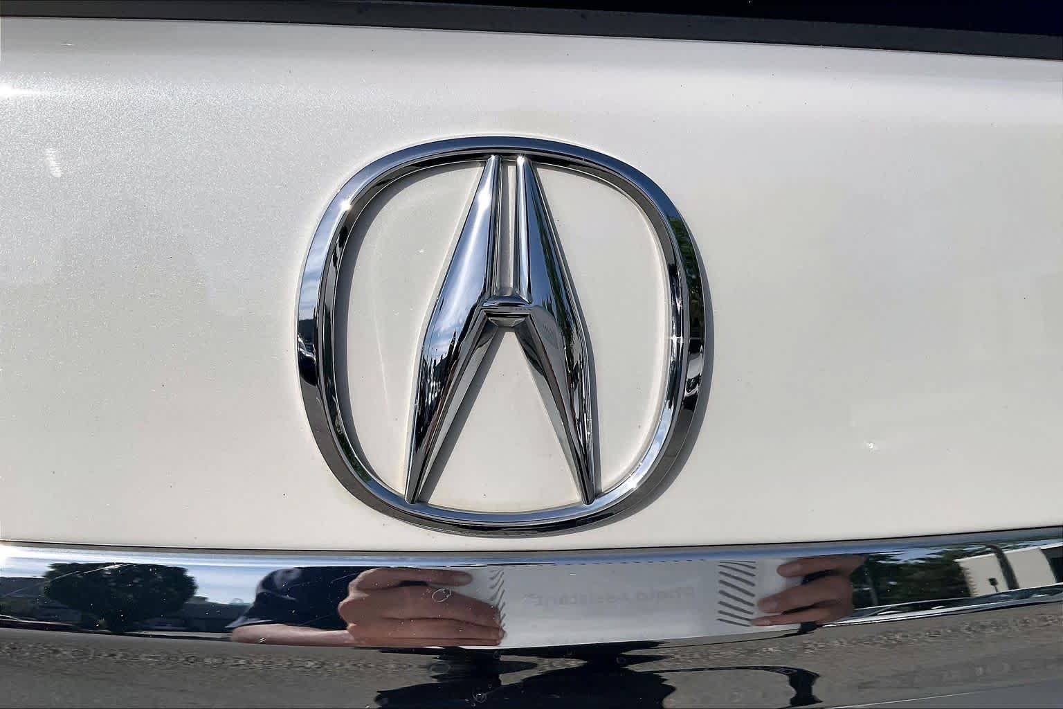 Used 2020 Platinum White Pearl Acura  image 32