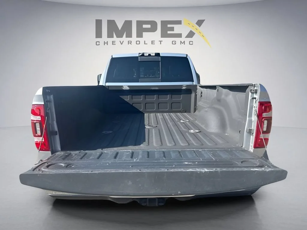 Used 2024  Ram Laramie image 33