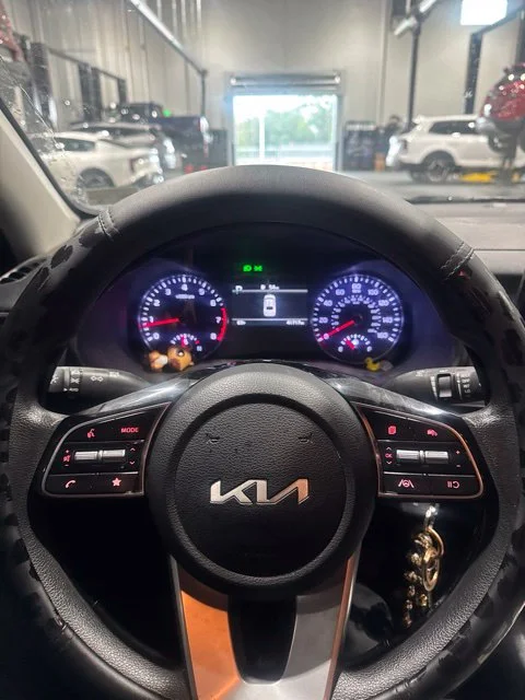 Used 2024 White Kia LXS image 13