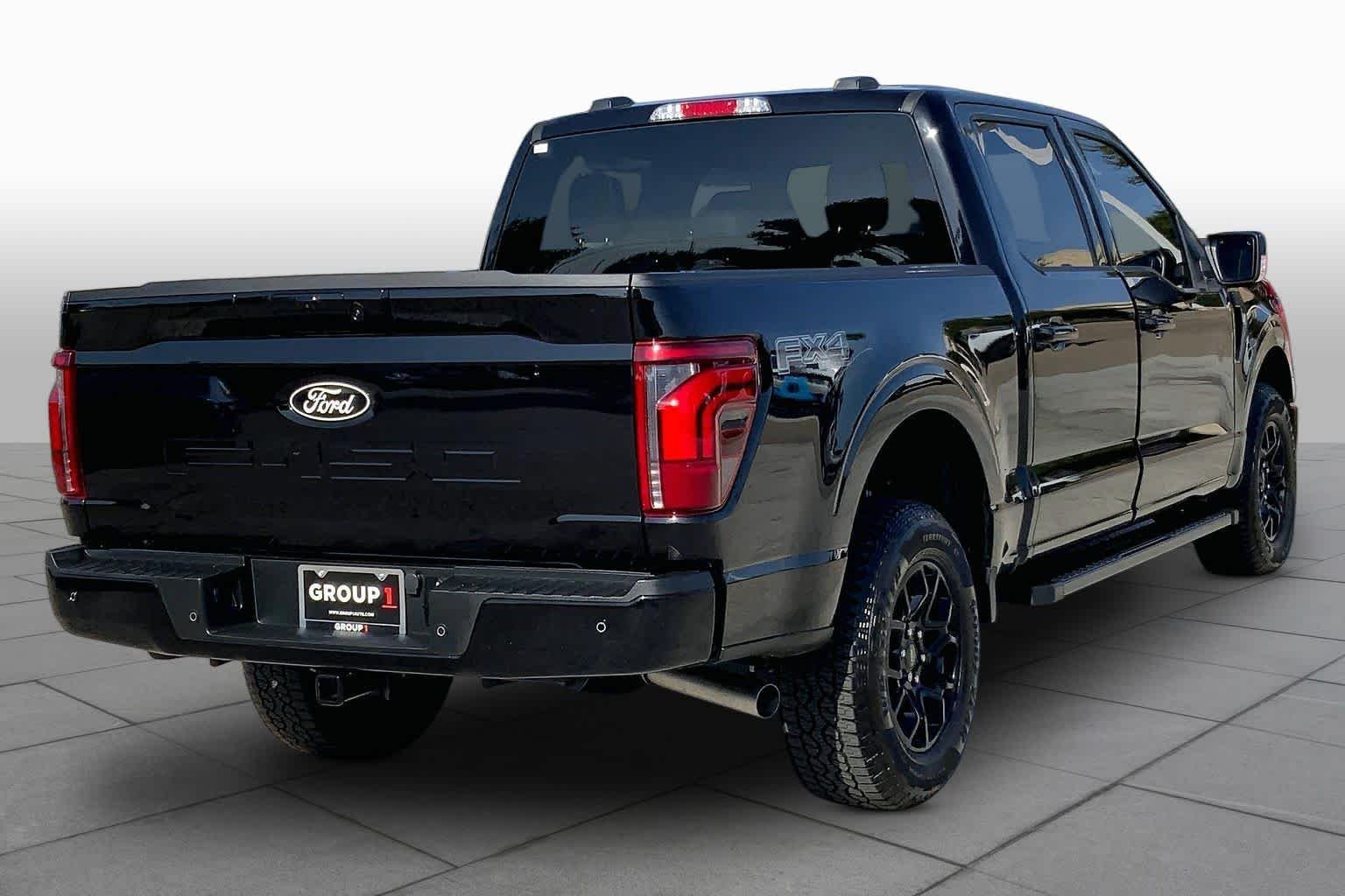 Used 2025 Agate Black Metallic Ford LARIAT image 25