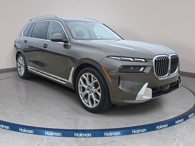 Used 2025 Green BMW xDrive40i image 4