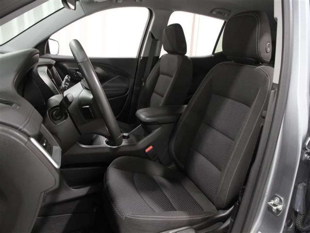 2024 GMC Terrain SLE - Photo 5