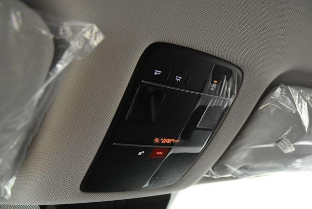 New 2026 White Hyundai SEL 7P image 96