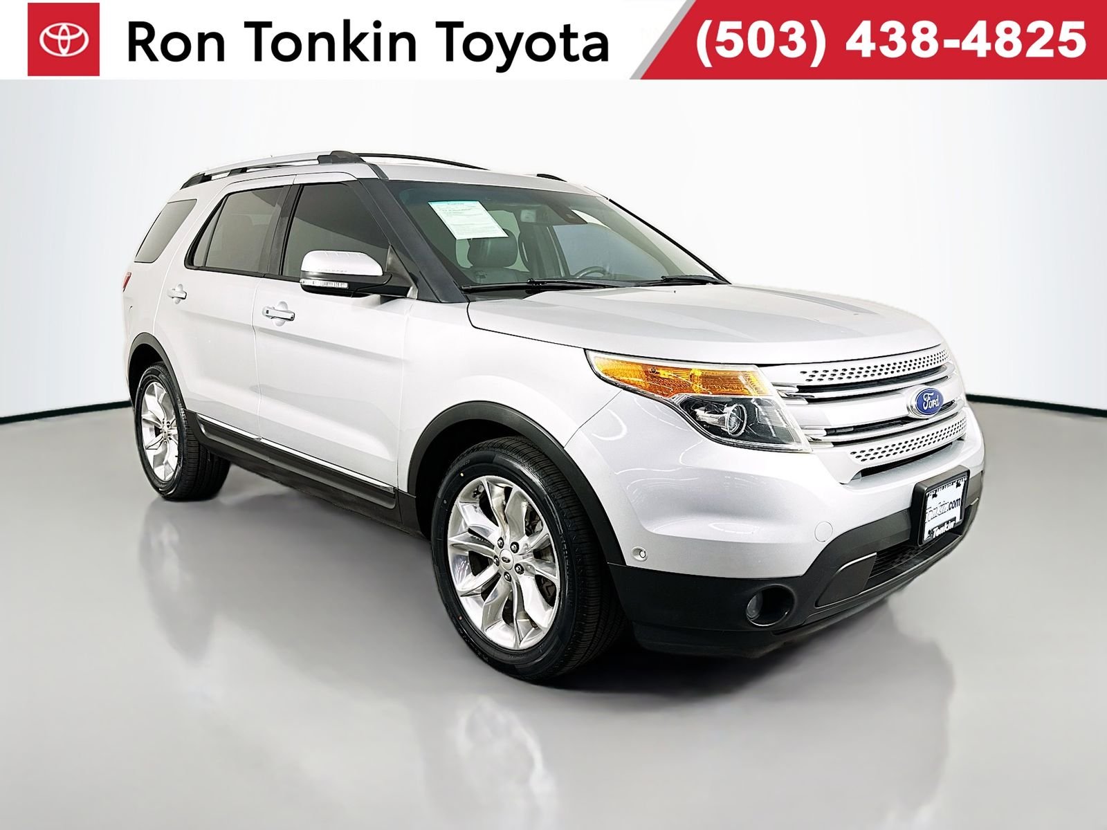 Used 2014 Ingot Silver Ford Limited image 1