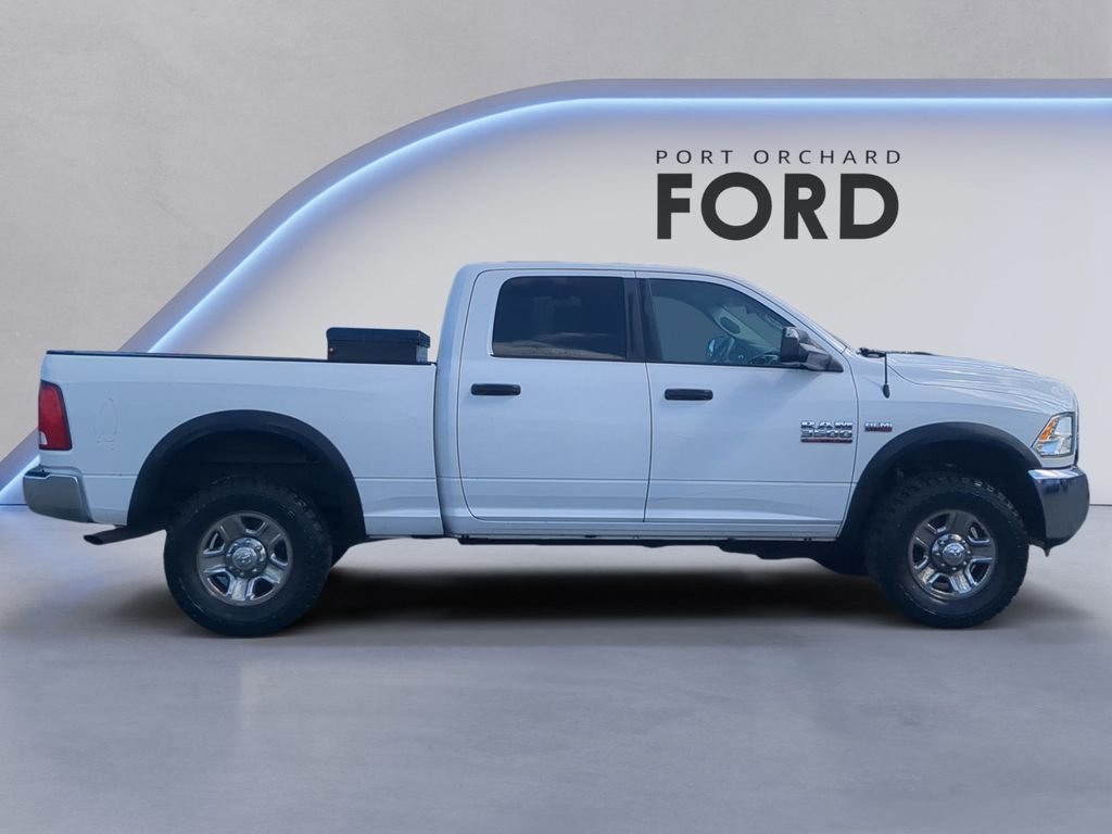 Used 2016 Bright White Clearcoat Ram SLT image 8