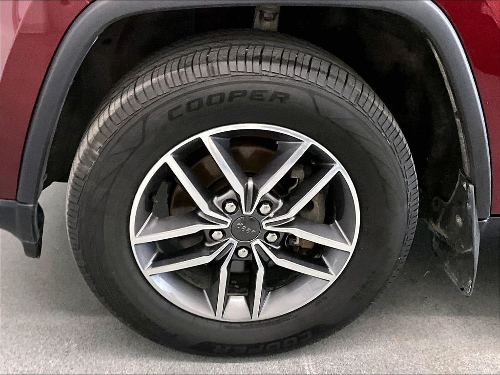 Used 2020 Velvet Red Pearlcoat Jeep Limited image 7
