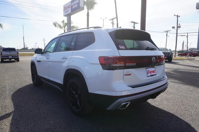 New 2026 Opal White Pearl Volkswagen 2.0T Peak Edition image 11