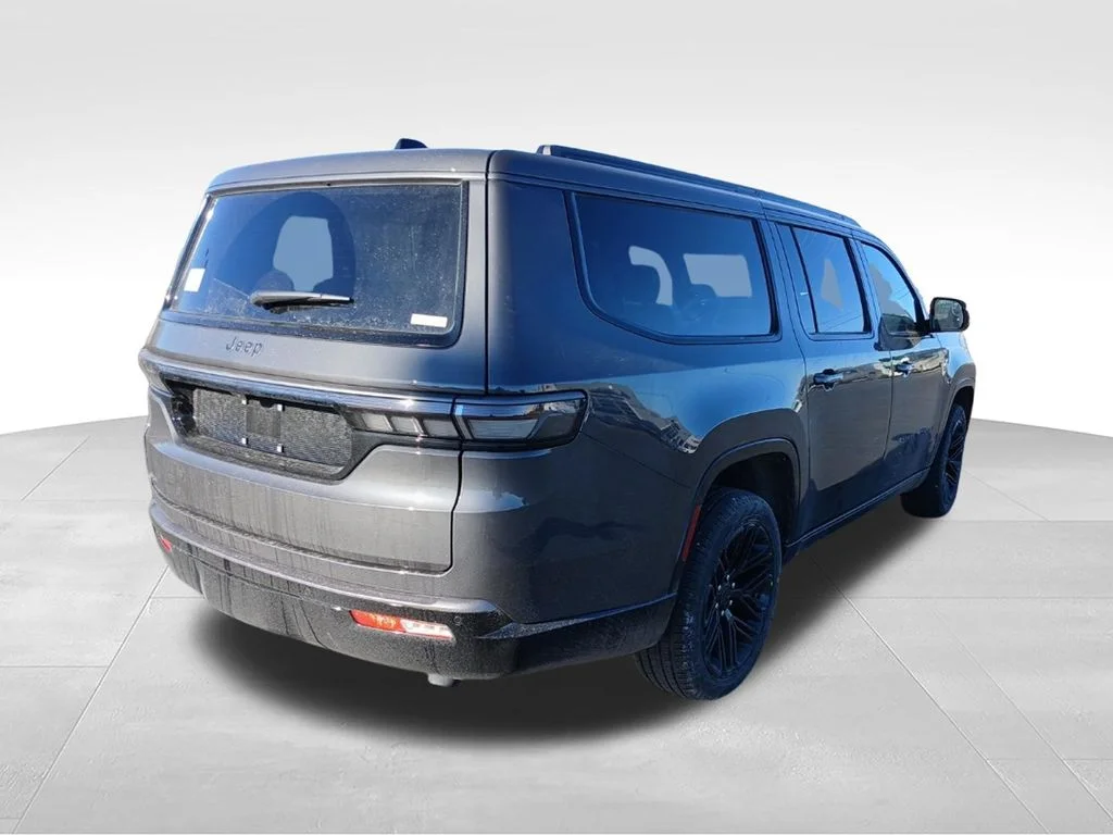 New 2026 Baltic-Gray Metallic Clear-Coat Exterior Paint Jeep Limited Reserve image 33
