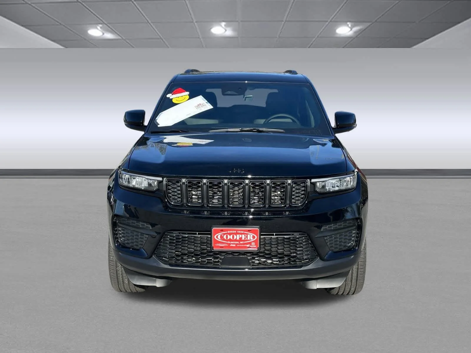 New 2025 Diamond Black Crystal Pearlcoat Jeep Altitude X image 2