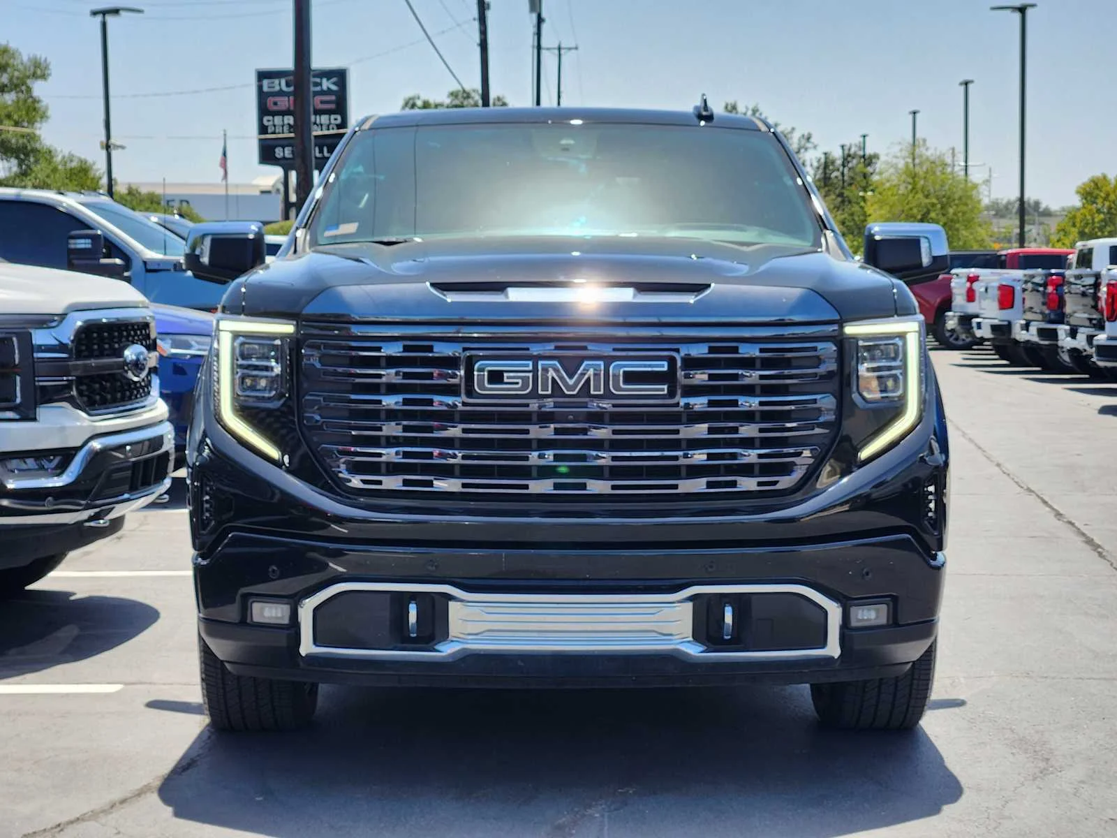 Used 2023 ONYX BLACK GMC Denali Ultimate image 2