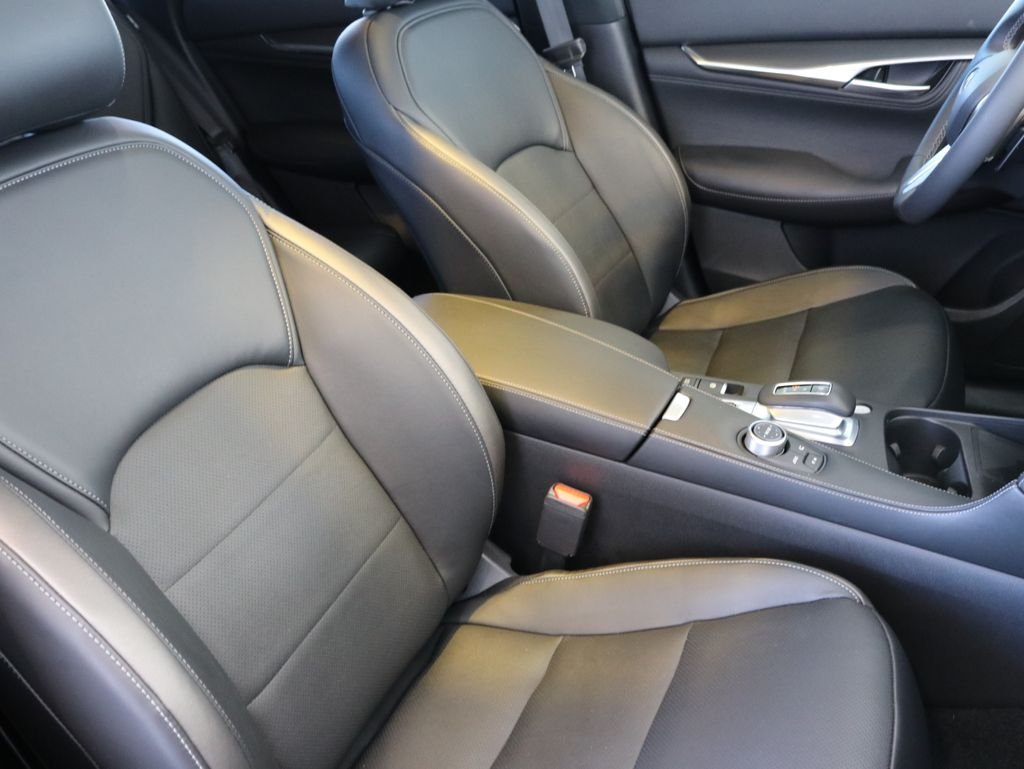 Certified Used 2025 Gray INFINITI LUXE image 38