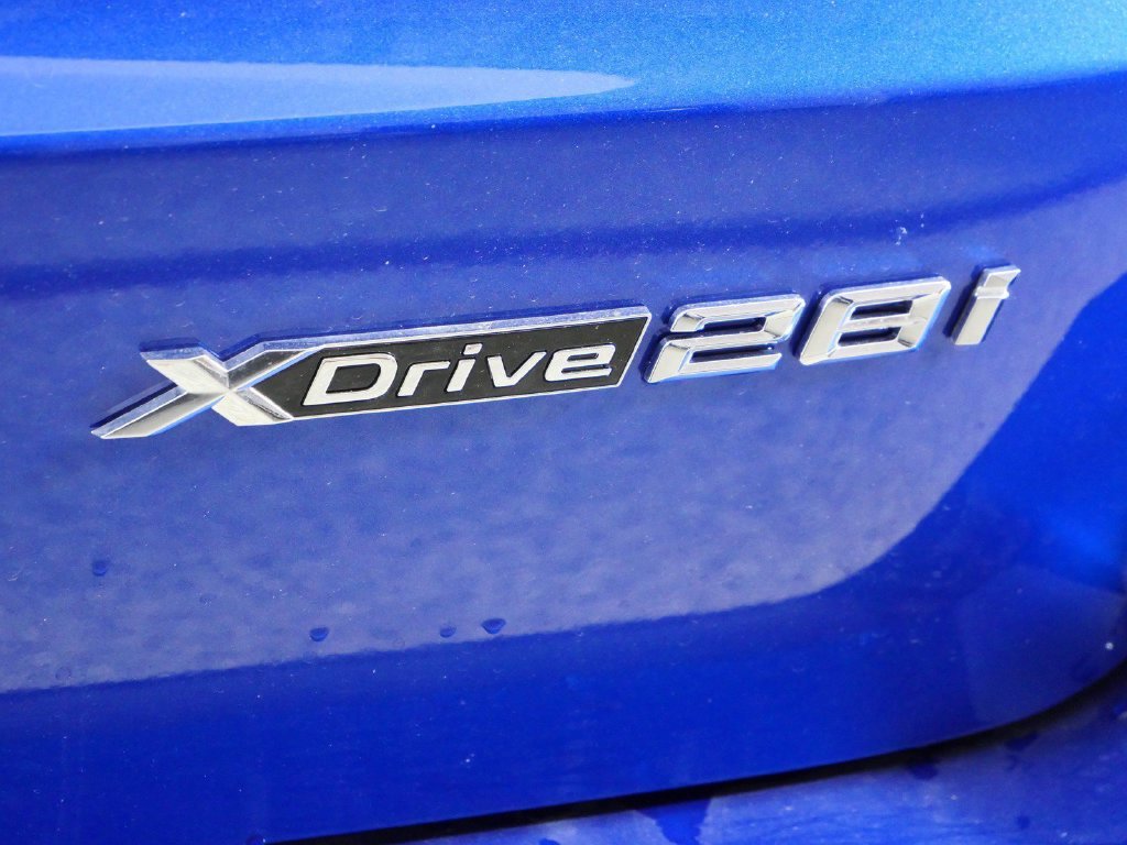 New 2027 Portimao Blue Metallic BMW xDrive28i image 11