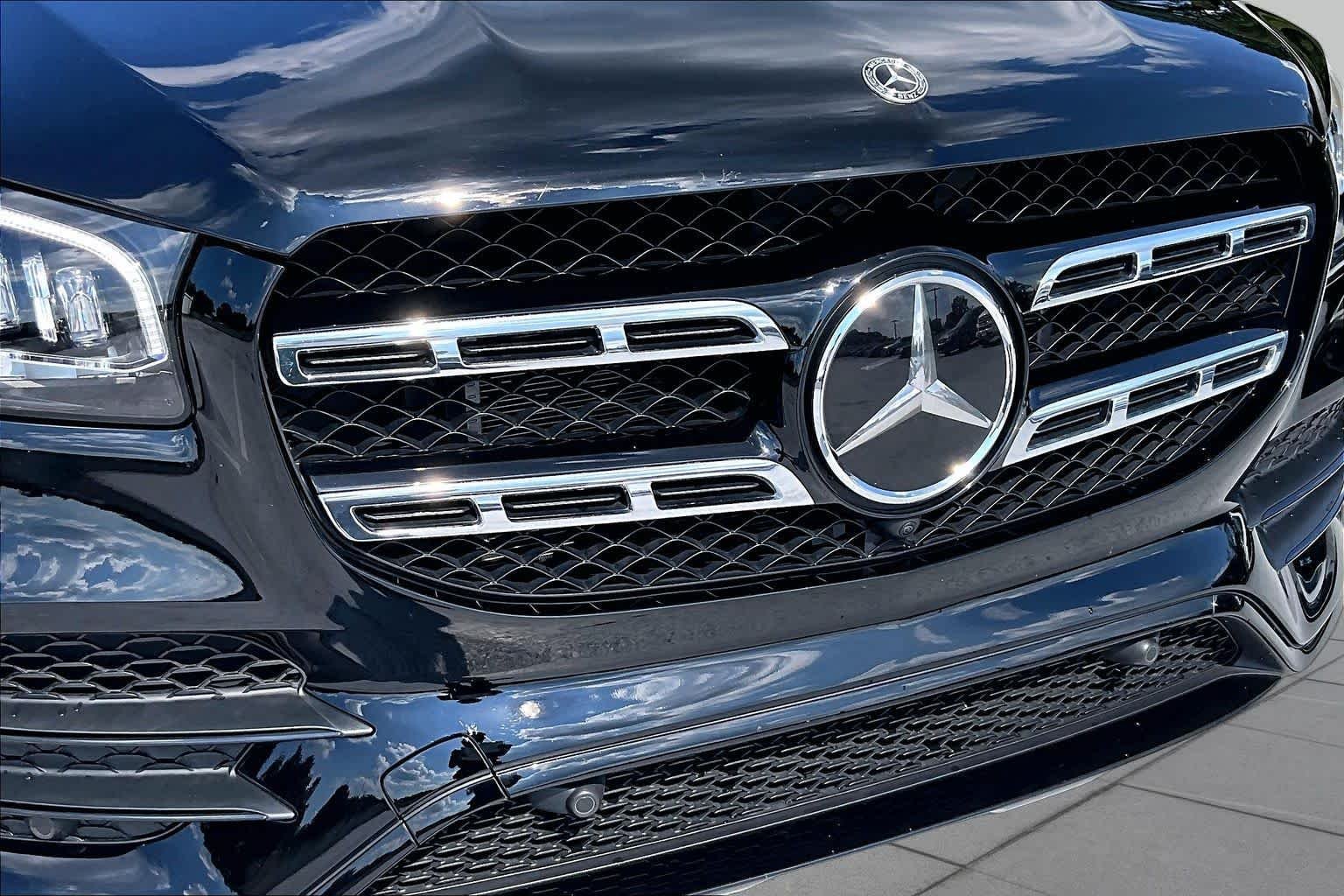 Used 2023 Obsidian Black Metallic Mercedes-Benz GLS 450 image 30