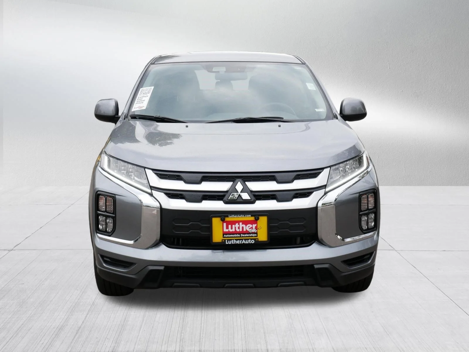 Used 2025 Mercury Gray Metallic Mitsubishi ES image 2