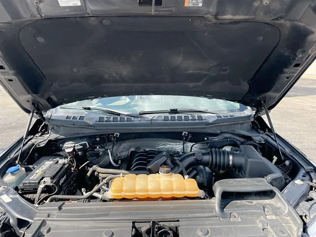 Used 2016 Magnetic Metallic Ford XL image 25