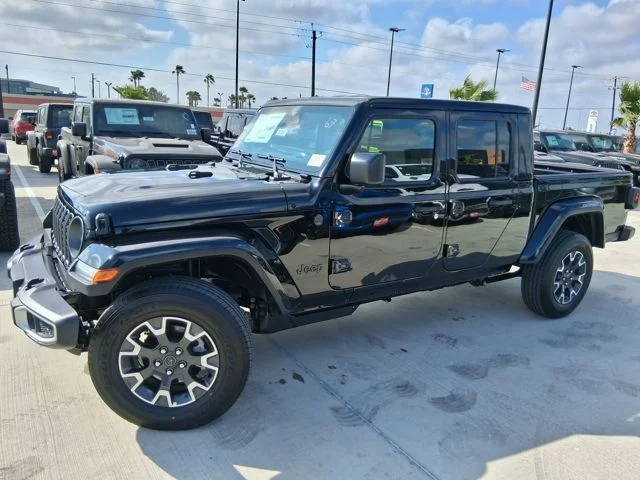 New 2026 Black Clear-Coat Exterior Paint Jeep Sahara image 3