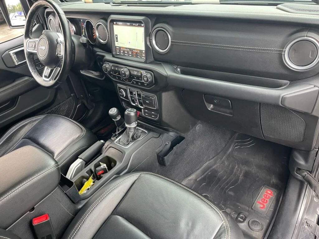 Certified Used 2020 Granite Crystal Metallic Clearcoat Jeep Overland image 30