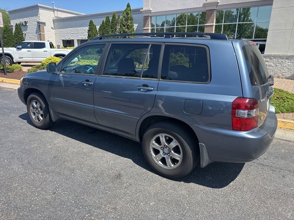 Used 2005 Bluestone Metallic Toyota V6 image 3