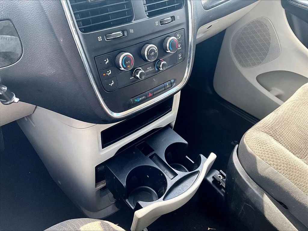 Used 2019 Red Dodge SE image 32