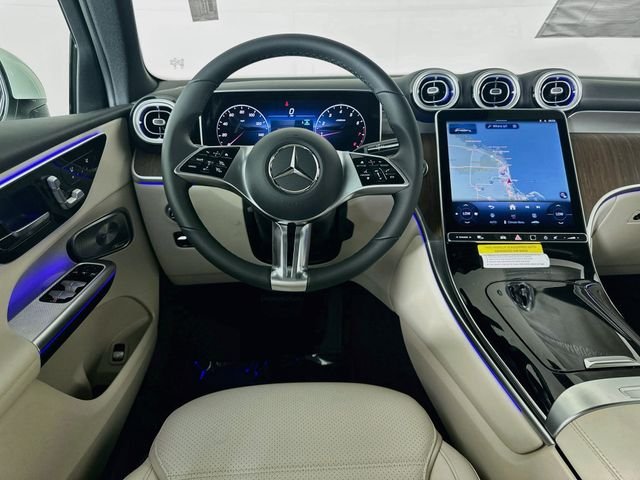 New 2026 Polar White Mercedes-Benz GLC 300 image 23