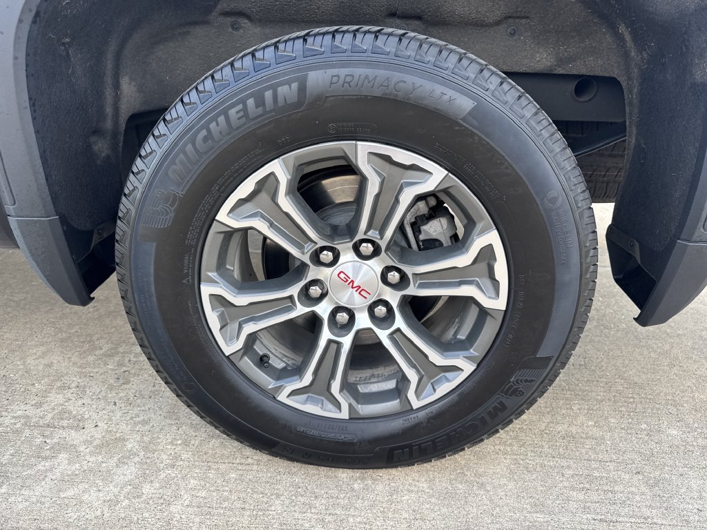 Used 2025 Black GMC SLT image 9
