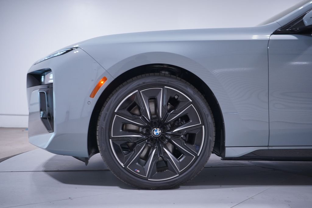 New 2026 Gray Metallic BMW 760i xDrive image 2