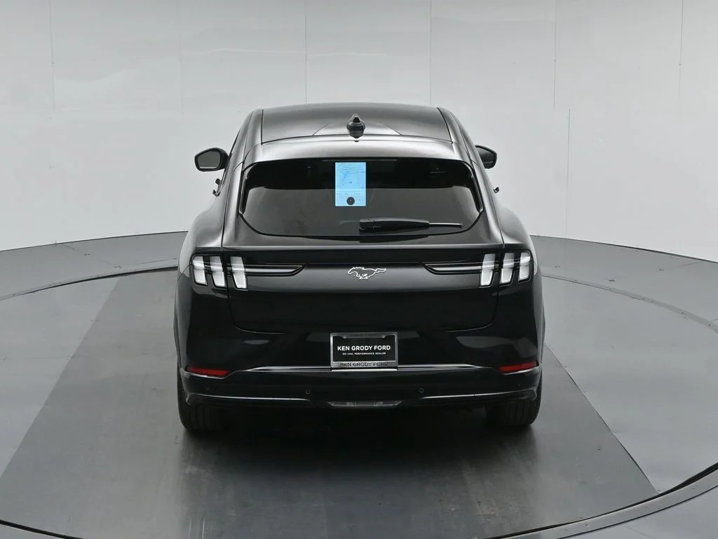 New 2026 Shadow Black Ford Premium image 39