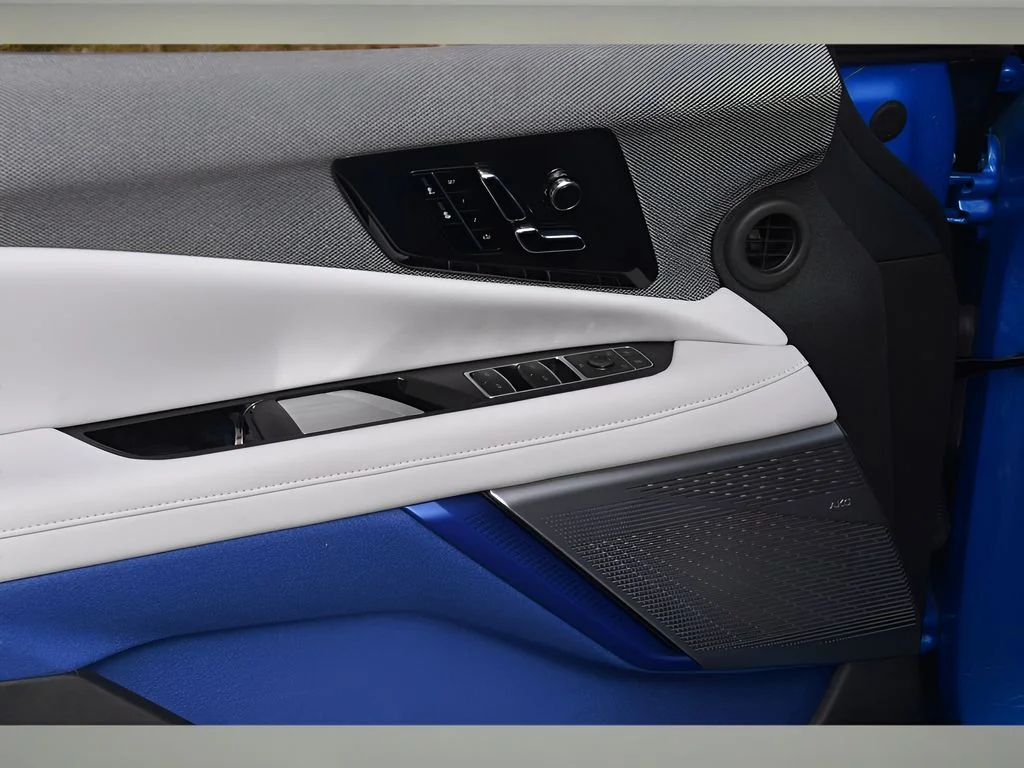 2026 Cadillac OPTIQ Luxury - Photo 26