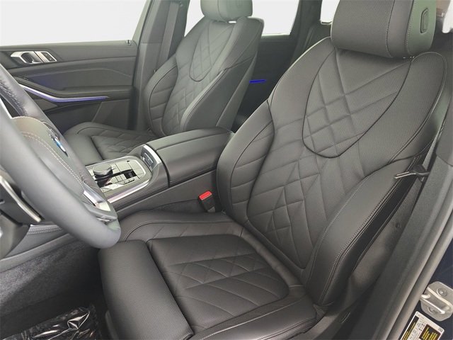 Certified Used 2026 Tanzanite Blue II Metallic BMW xDrive40i image 15