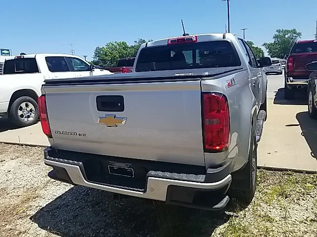 Used 2020 Silver Chevrolet Z71 image 20