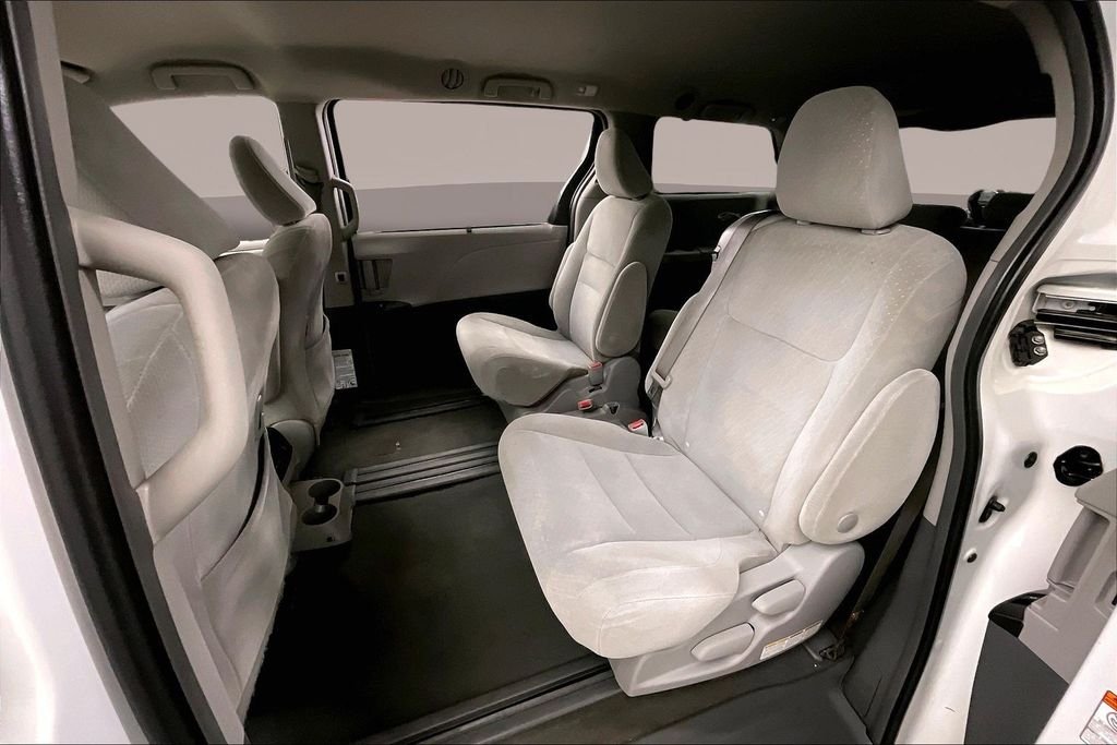Used 2019 White Toyota LE image 30