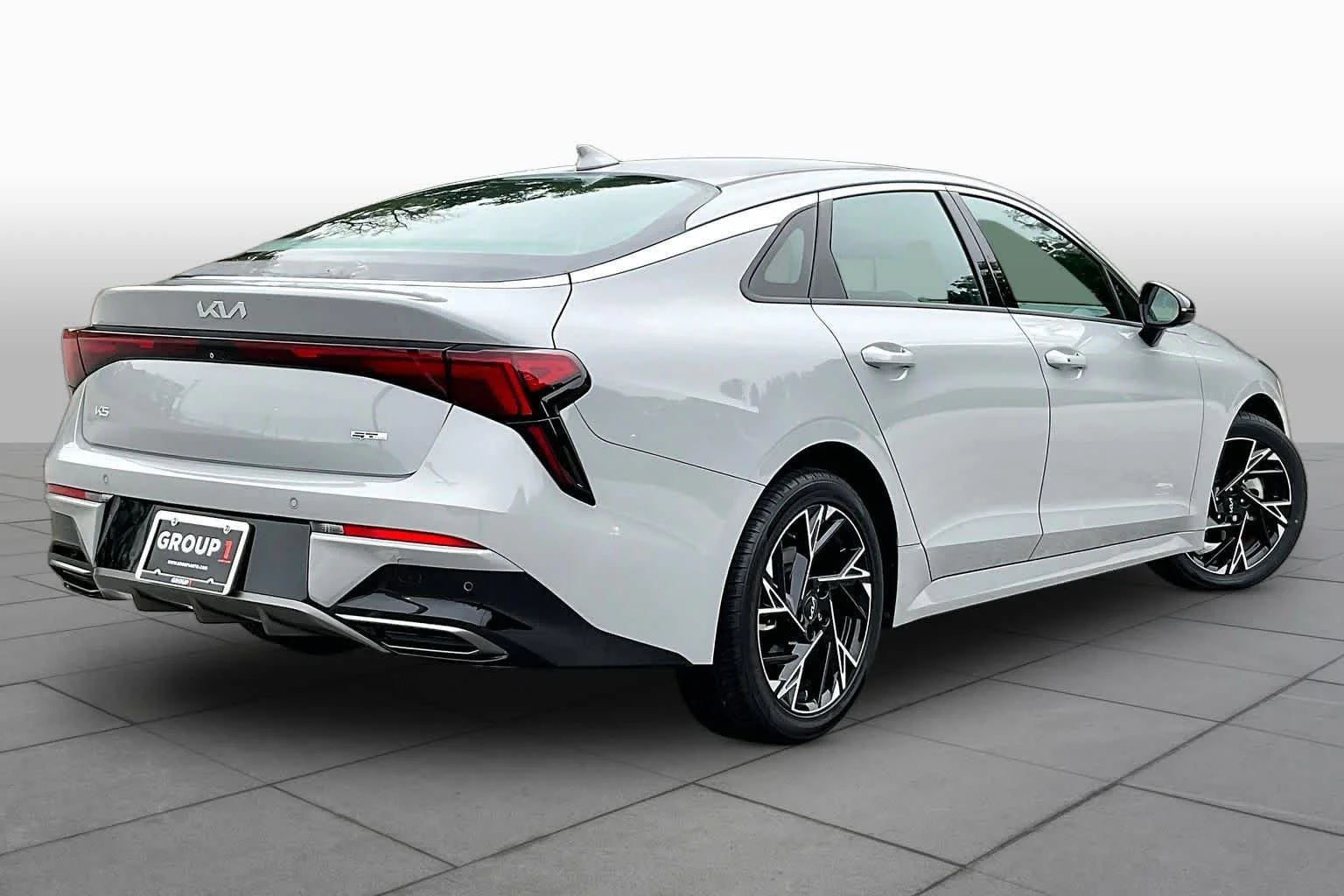 Used 2025 Wolf Gray Kia GT-Line image 13