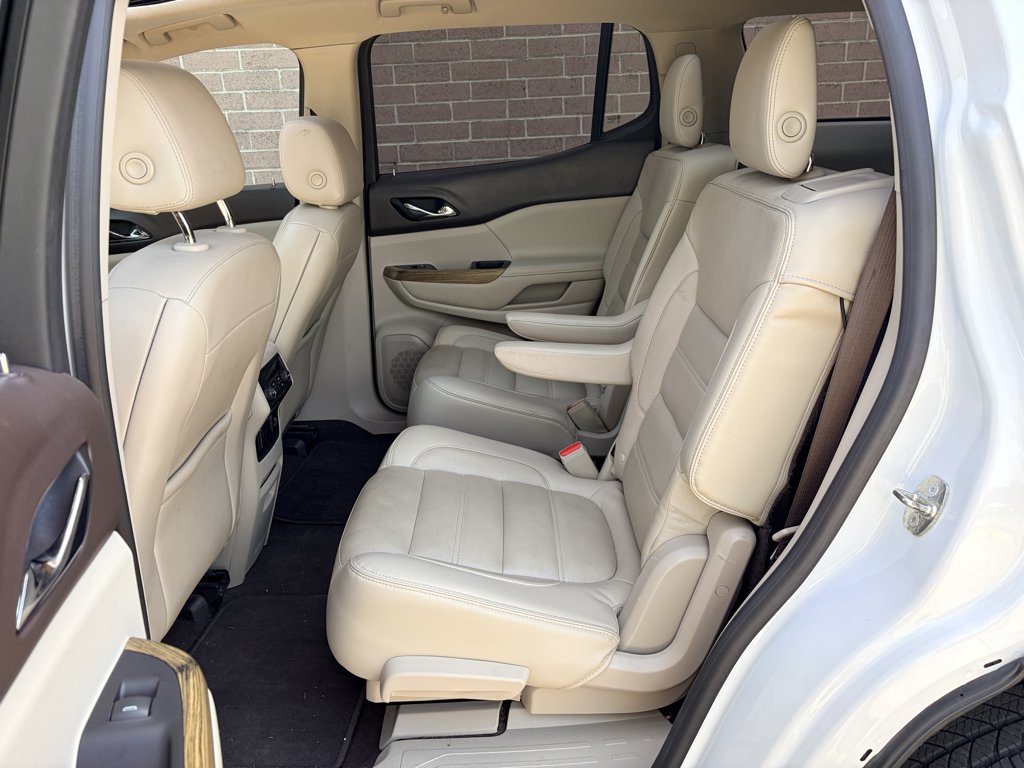 Used 2017 White Frost Tricoat GMC Denali image 18