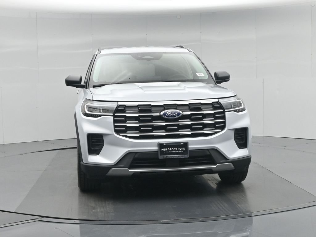 New 2026 Space White Metallic Ford Active image 53