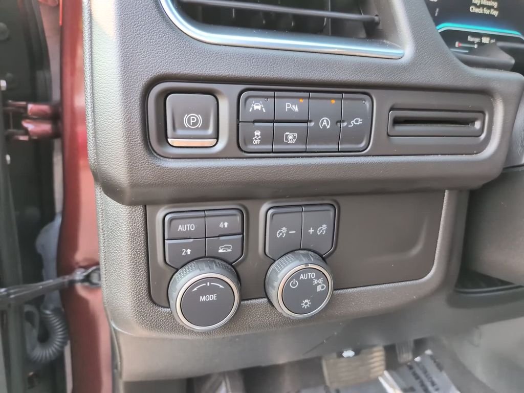 Used 2022  Chevrolet LT image 17