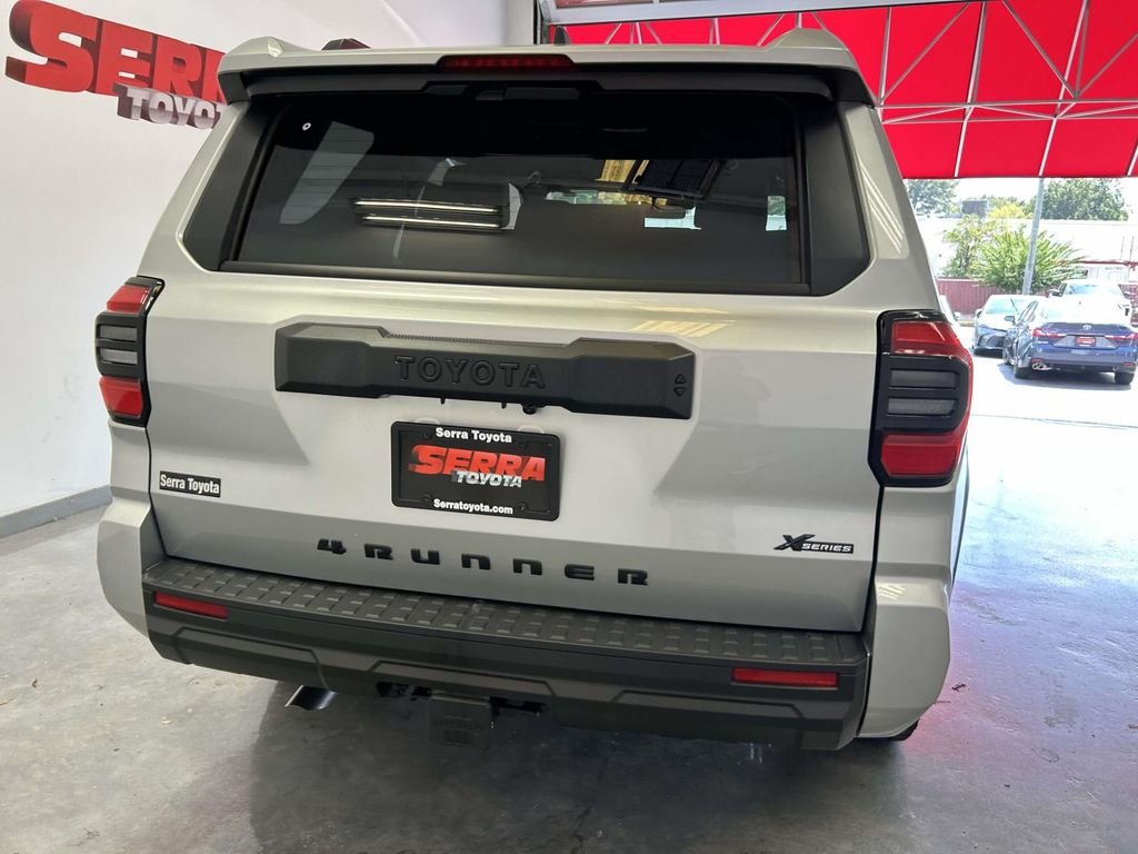 Used 2026  Toyota SR5 image 4